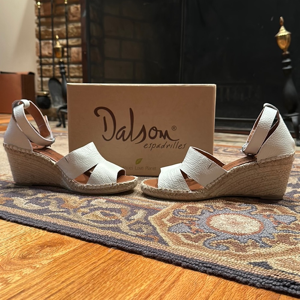 Brand new Dalson leather espadrilles made in Spain size 41 (10)